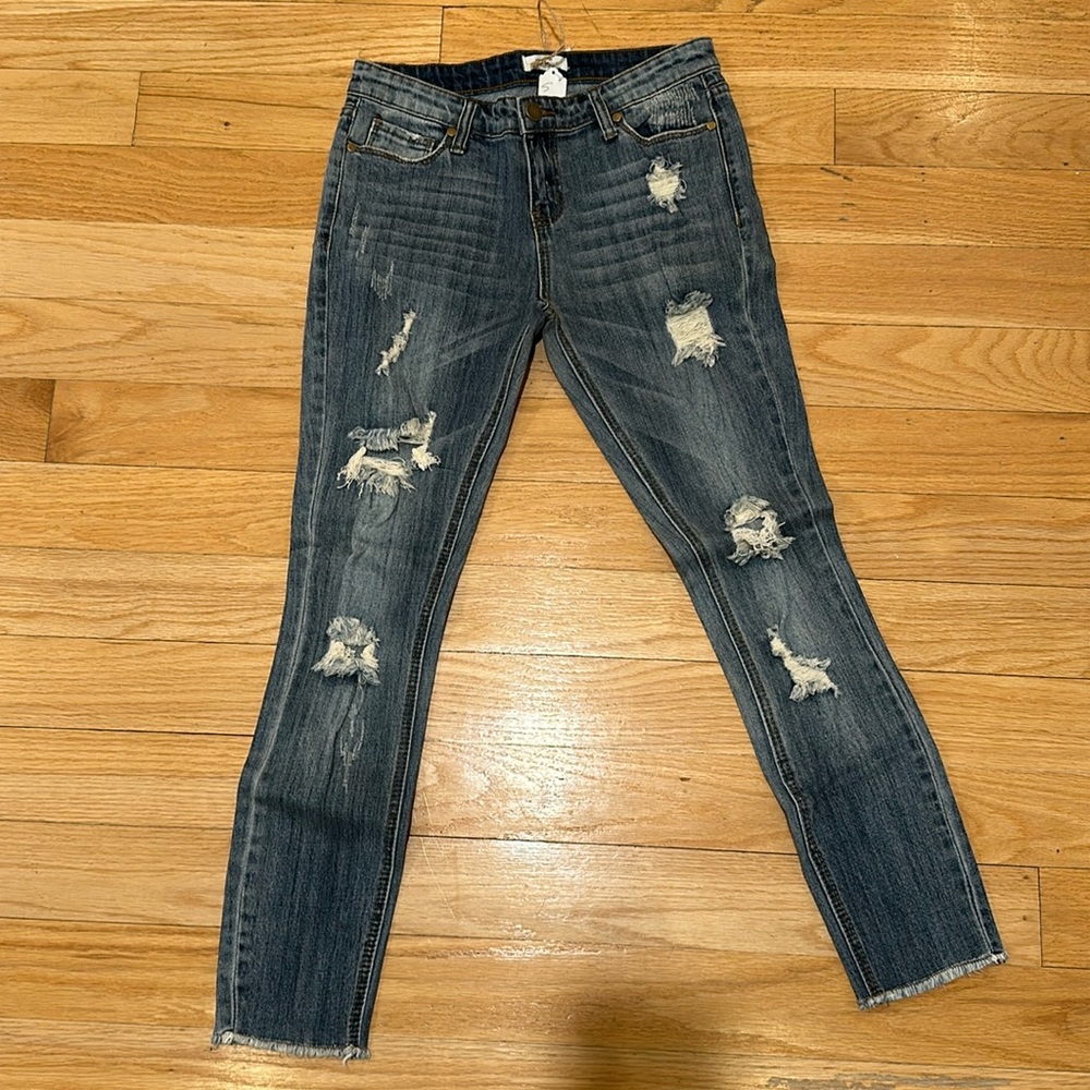 NWT Easel Jeans